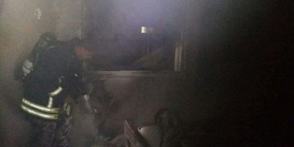  الدفاع المدني ينقذ عائلة ويحد من احتراق منزل شمال الخليل